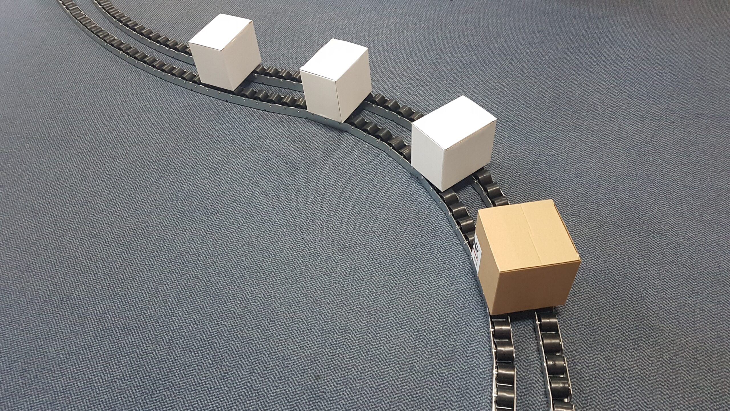 Rollenbahn mit Torsionsprofil