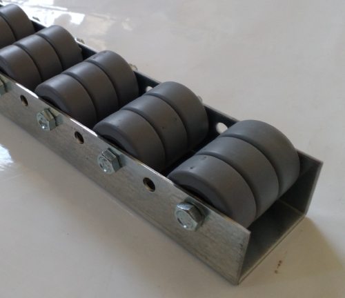 Rollenleiste Typ 670G - Rollen mit der Gummierung - 2000mm