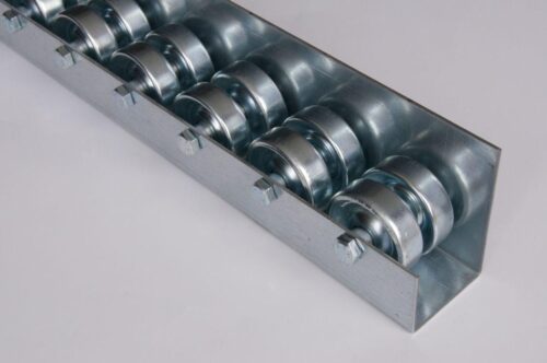Rollenleiste Typ 645L – L-Profil mit Seitenführung, Stahlrollen ø48mm, Kugellager, P55 – L=2000mm